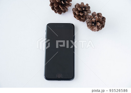 今や必需品スマートフォン 今や必需品スマートフォン 93526586