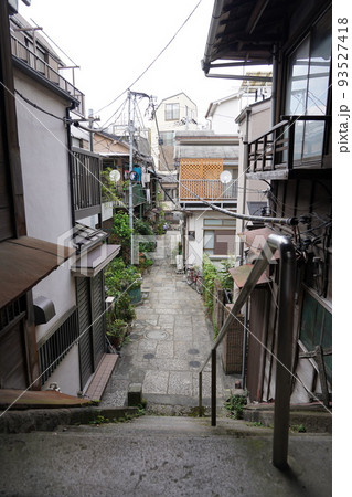 樋口一葉菊坂旧居跡（一葉の階段） 93527418