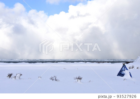 冬の北海道稚内市の風景 冬の北海道稚内市の風景 93527926