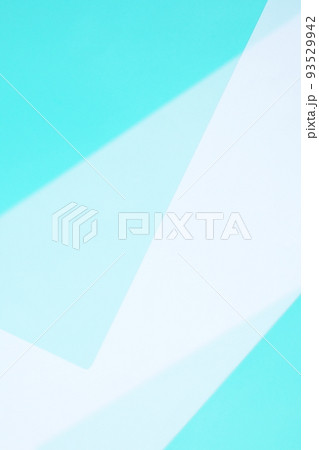 青色系の抽象的背景　ライン　図形風　半透明感 93529942