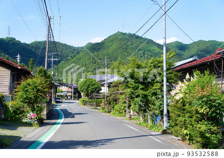 贄川宿「かかしの里」の町並み【埼玉県秩父市荒川】 93532588