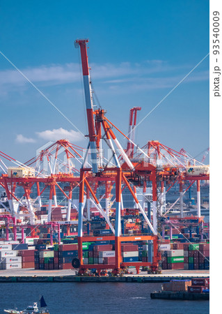 《神奈川県》コンテナヤード・横浜本牧ふ頭 《神奈川県》コンテナヤード・横浜本牧ふ頭 93540009