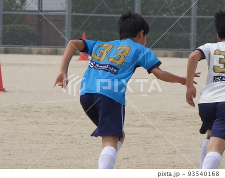少年サッカー。レギュラー争い。 少年サッカー。レギュラー争い。 93540168