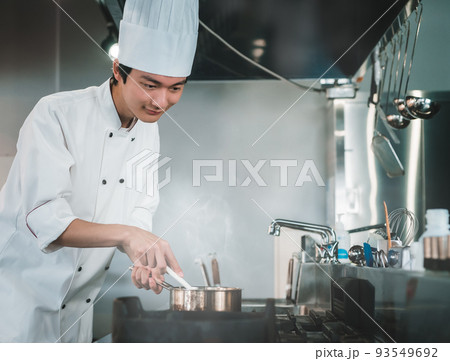レストランの仕事 93549692