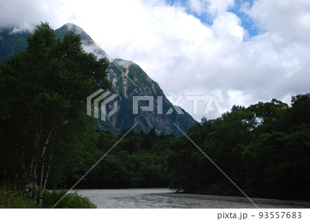 山中湖のキャンプ場と富士山 山中湖のキャンプ場と富士山 93557683