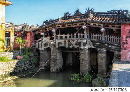 Japanese covered bridge 93567508