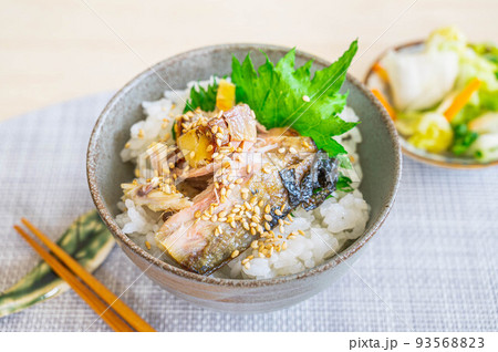 朝食の鯖ご飯 朝食の鯖ご飯 93568823
