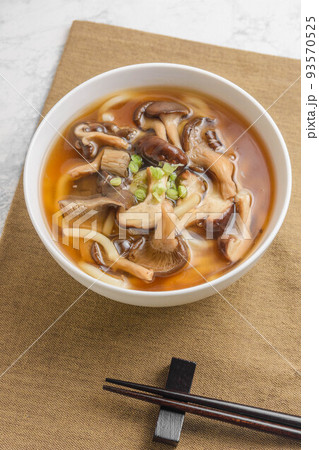 キノコの餡かけうどん 93570525