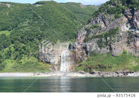 カムイワッカ湯の滝 93575416