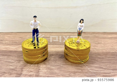 男性と女性の賃金格差がない 男女平等 男性と女性の賃金格差がない 男女平等 93575986