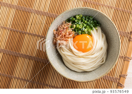 釜玉うどん 釜玉うどん 93576549