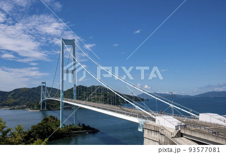 呉市川尻町の料金所あたりから見る安芸灘大橋 93577081