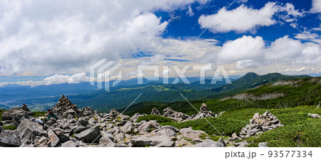 北八ヶ岳　中山山頂展望台からの絶景　長野県　日本 93577334