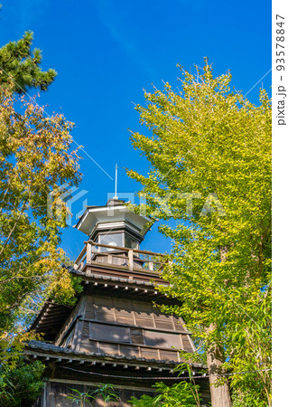 意富比神社(船橋大神宮)灯明台　船橋のシンボル 93578847