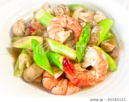 中国家庭料理・黒虎虾芦笋熗蘑菇(ブラックタイガーとアスパラの中華炒め) 中国家庭料理・黒虎虾芦笋熗蘑菇(ブラックタイガーとアスパラの中華炒め) 93583121
