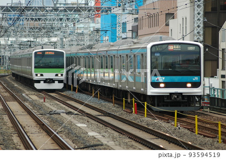 山手線E231系500番台と京浜東北線209系（秋葉原～御徒町）の写真素材