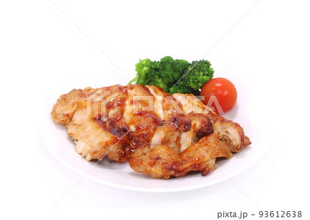 鶏の照り焼き　ローストチキン　鶏肉料理　明るい背景 93612638