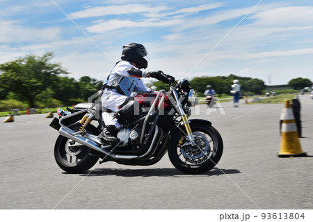 バイクの安全運転講習 93613804