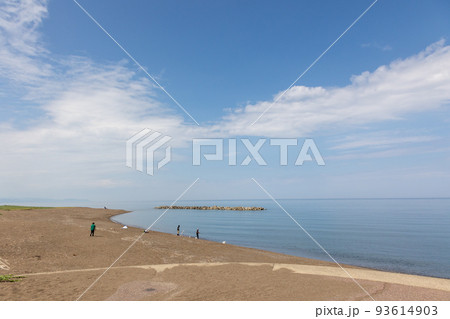 海と砂浜 新潟県柿崎中央海水浴場 海と砂浜 新潟県柿崎中央海水浴場 93614903