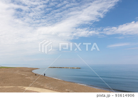 海と砂浜 新潟県柿崎中央海水浴場 海と砂浜 新潟県柿崎中央海水浴場 93614906