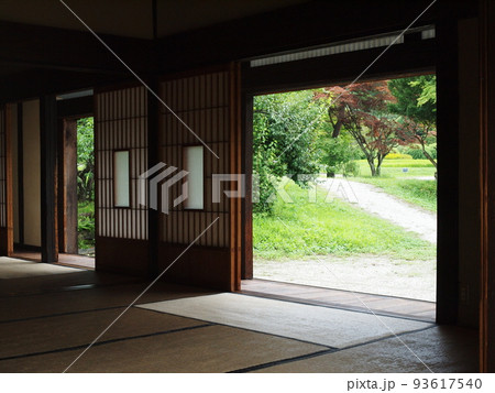 南部曲り家の座敷 93617540