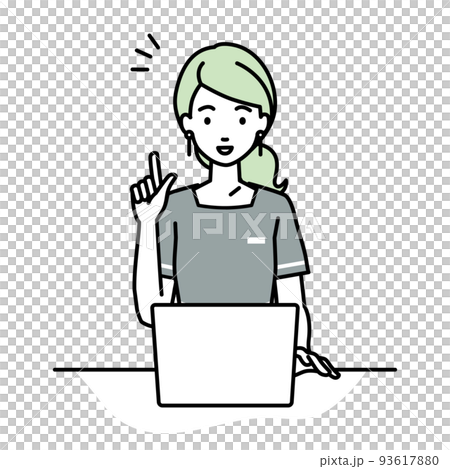 デスクで座ってPCを開いて何かひらめいエステ店員・受付・接客係の女性 93617880