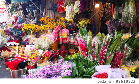 絶対見逃せない！ベトナムホーチミンの観光スポット　ベトナム料理、ピンク教会、奇怪遺産、夜景 93619522