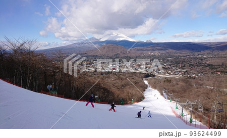 軽井沢プリンススキー場からの浅間山 93624499