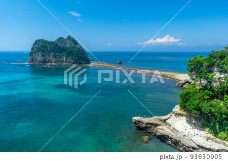 【静岡県】 西伊豆 トンボロ現象 堂ヶ島 三四郎島 【静岡県】 西伊豆 トンボロ現象 堂ヶ島 三四郎島 93630905