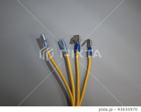 電線端末タブ端子による圧着処理 93630970
