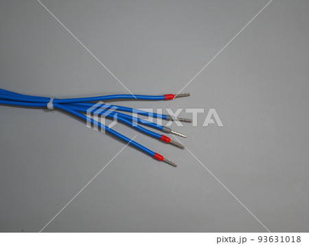 電線端末フェルール端子による圧着処理 93631018