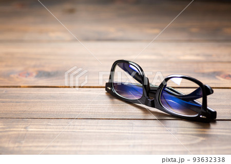 黒縁眼鏡 93632338