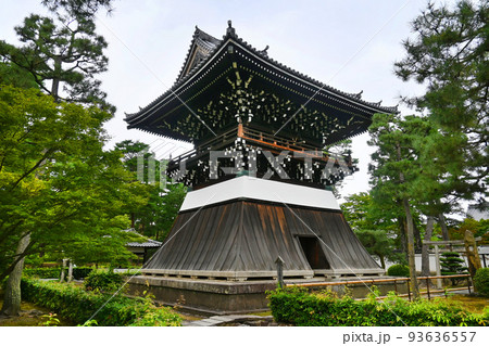 夏に参詣した京都市相国寺の洪音楼 夏に参詣した京都市相国寺の洪音楼 93636557