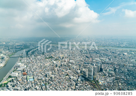 【東京都】真夏の晴天の大都市(8月) 【東京都】真夏の晴天の大都市(8月) 93638285