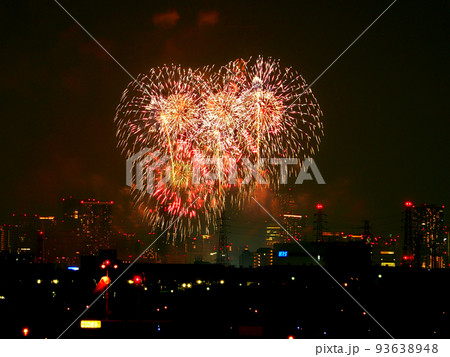 大阪・伊丹空港からの2022年（令和4年）なにわ淀川花火大会の写真素材 [93638948] - PIXTA