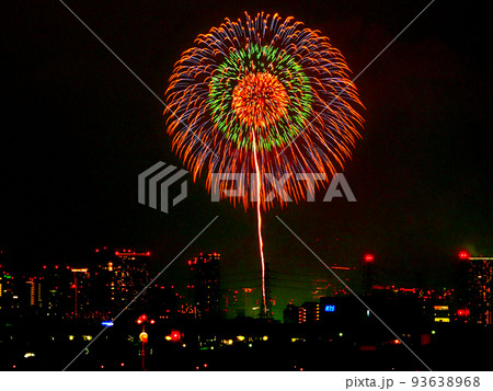 大阪・伊丹空港からの2022年（令和4年）なにわ淀川花火大会の写真素材 [93638968] - PIXTA