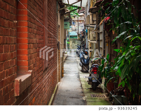 台北の路地　迪化街 93639245