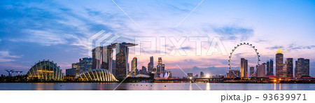 シンガポールの都市・夕暮れ シンガポールの都市・夕暮れ 93639971