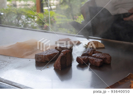 記念日に利用した目の前で調理してくれる鉄板焼きと和牛 93640050