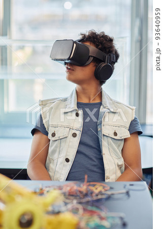 Boy Wearing VR in Engineering Class Boy Wearing VR in Engineering Class 93640959