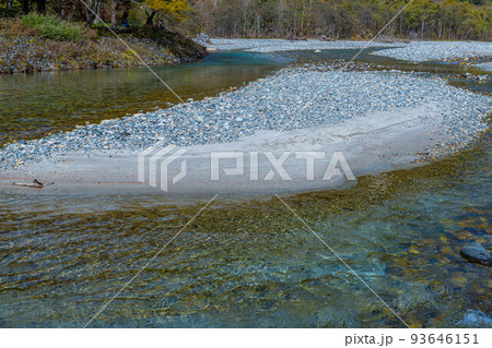 【秋素材】秋の上高地・河童橋周辺の風景【長野県】 【秋素材】秋の上高地・河童橋周辺の風景【長野県】 93646151