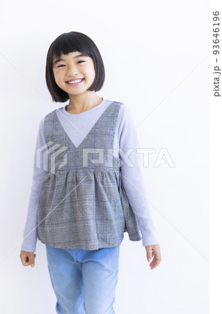 女の子 小学生 女の子 小学生 93646196