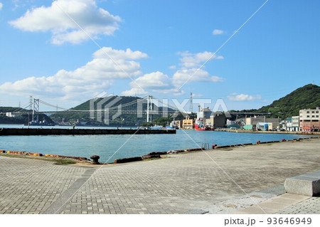 門司港レトロから見た関門海峡風景 門司港レトロから見た関門海峡風景 93646949