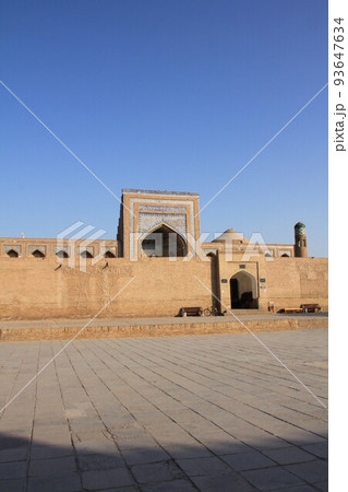 ウズベキスタンのヒヴァ都市風景 ウズベキスタンのヒヴァ都市風景 93647634