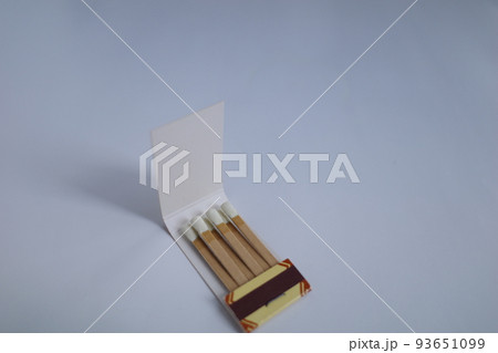 茶色いブックマッチ 93651099