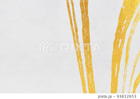 繊細な金糸模様の和紙テクスチャ_高級感のある和風背景 93652653