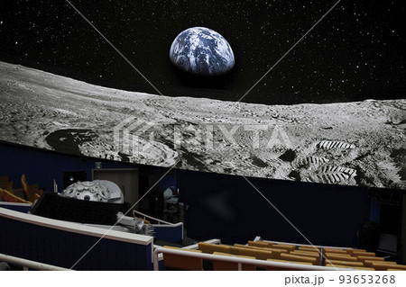 プラネタリウム　円形スクリーン　天体ショー 93653268