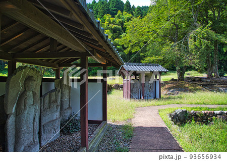 西山光照寺跡（一乗谷朝倉氏遺跡） 93656934