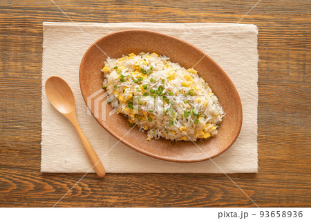 手作りしらすチャーハン 手作りしらすチャーハン 93658936