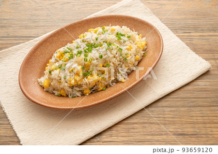 手作りしらすチャーハン 手作りしらすチャーハン 93659120